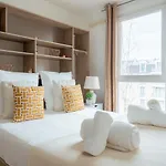 Apartament Magnificent In