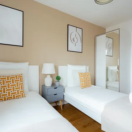 Magnificent In Apartment *