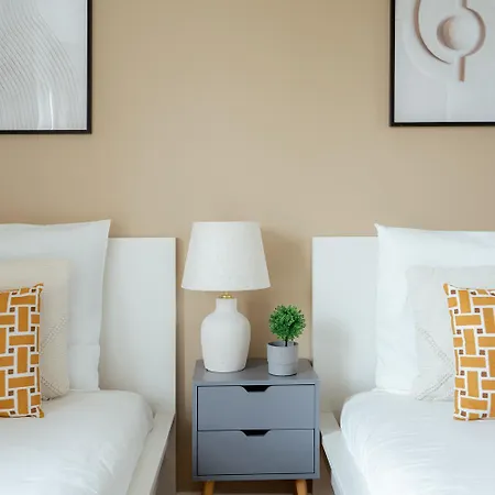 Magnificent In Apartment *