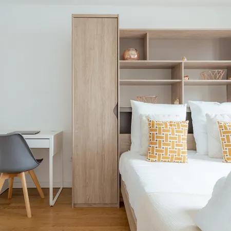 Magnificent In Châtillon